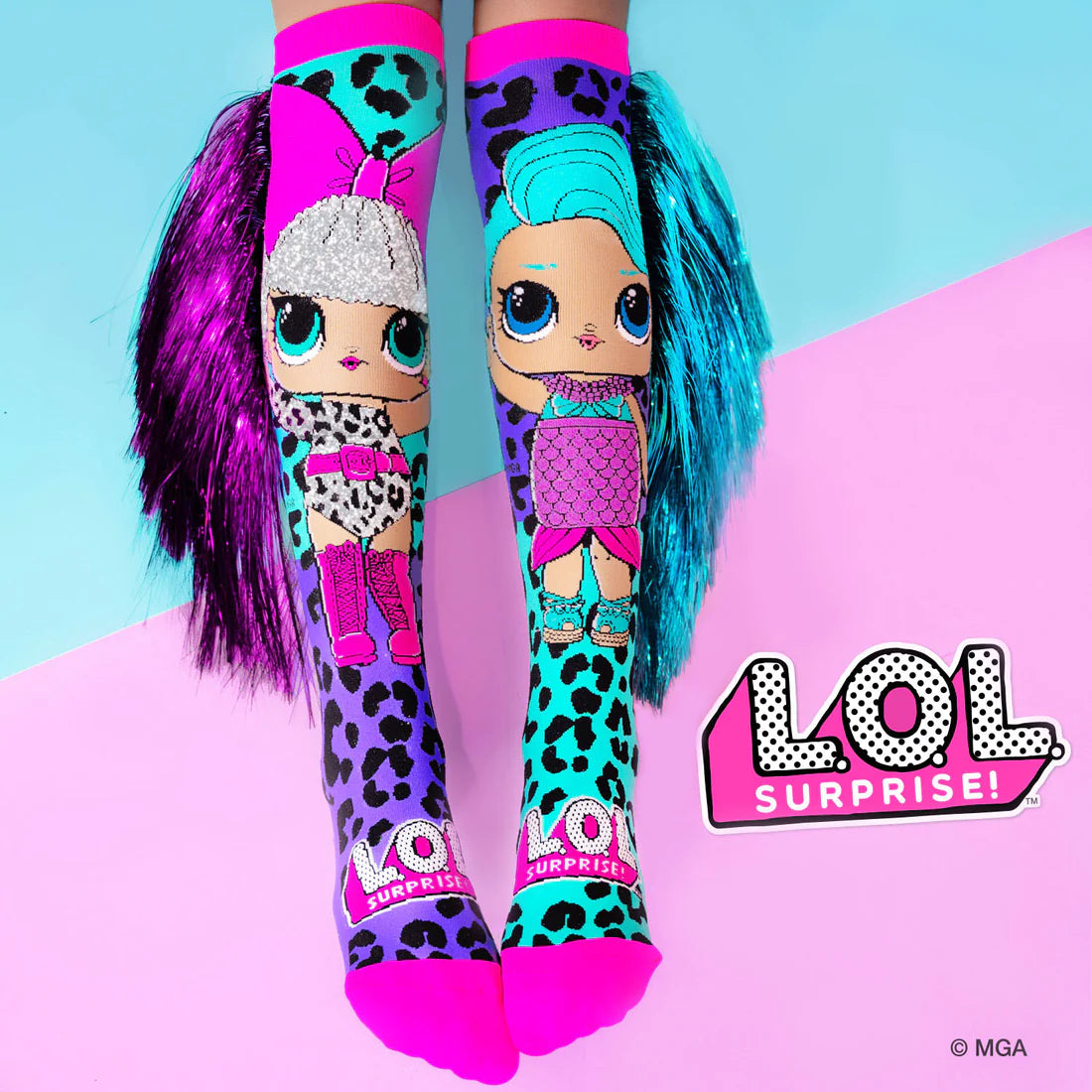 With this adorable & MADMIA DISCO DOLLS L.O.L SURPRISE Socks, you'll be the life of the party. They display their self-assured style with vivid colours, tough clothing, and stunning sparkling flowing tassels on the side, making any day feel like a red carpet event.