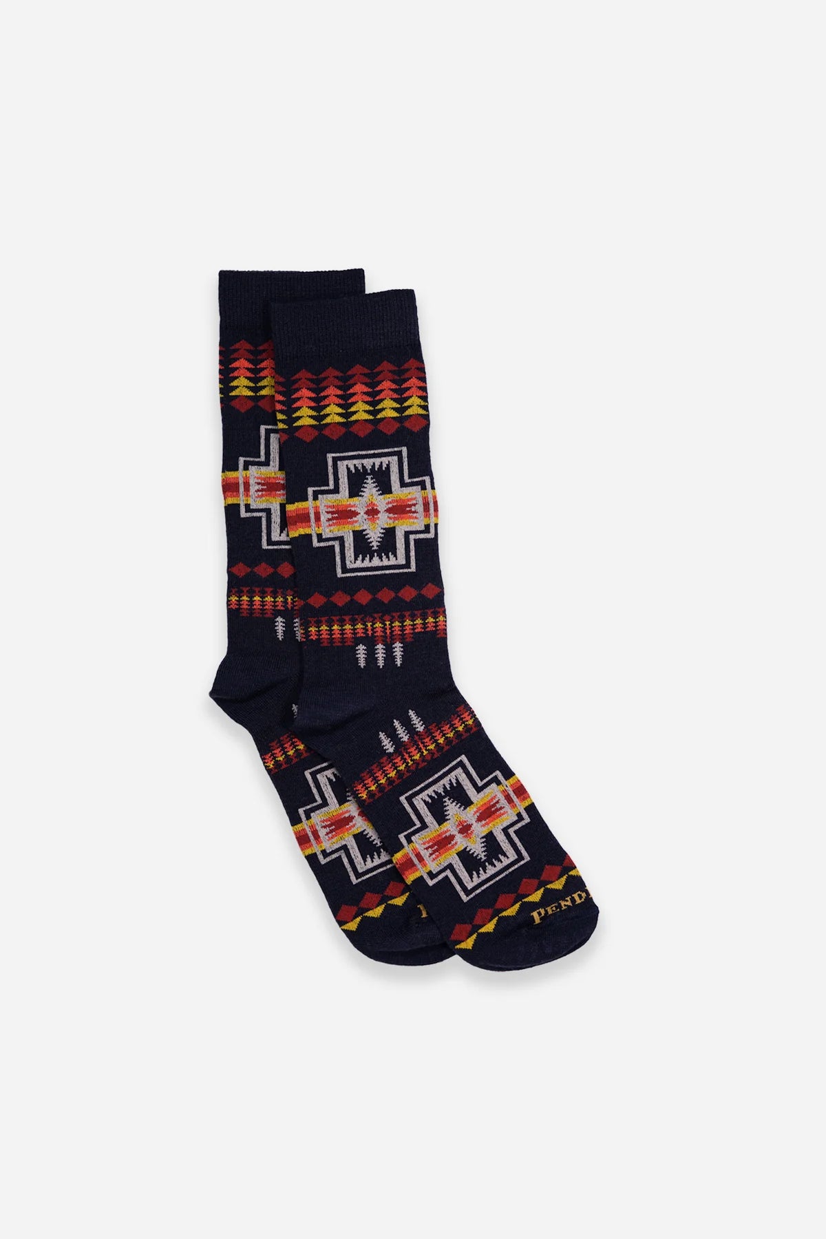 Now available in sturdy midweight crew socks, this is one of our most well-liked patterns. This durable design, which is machine washable, is knit from plush Merino wool and has cushioned footbeds for all-day comfort. Men and women both love their cosy warmth and breathability.