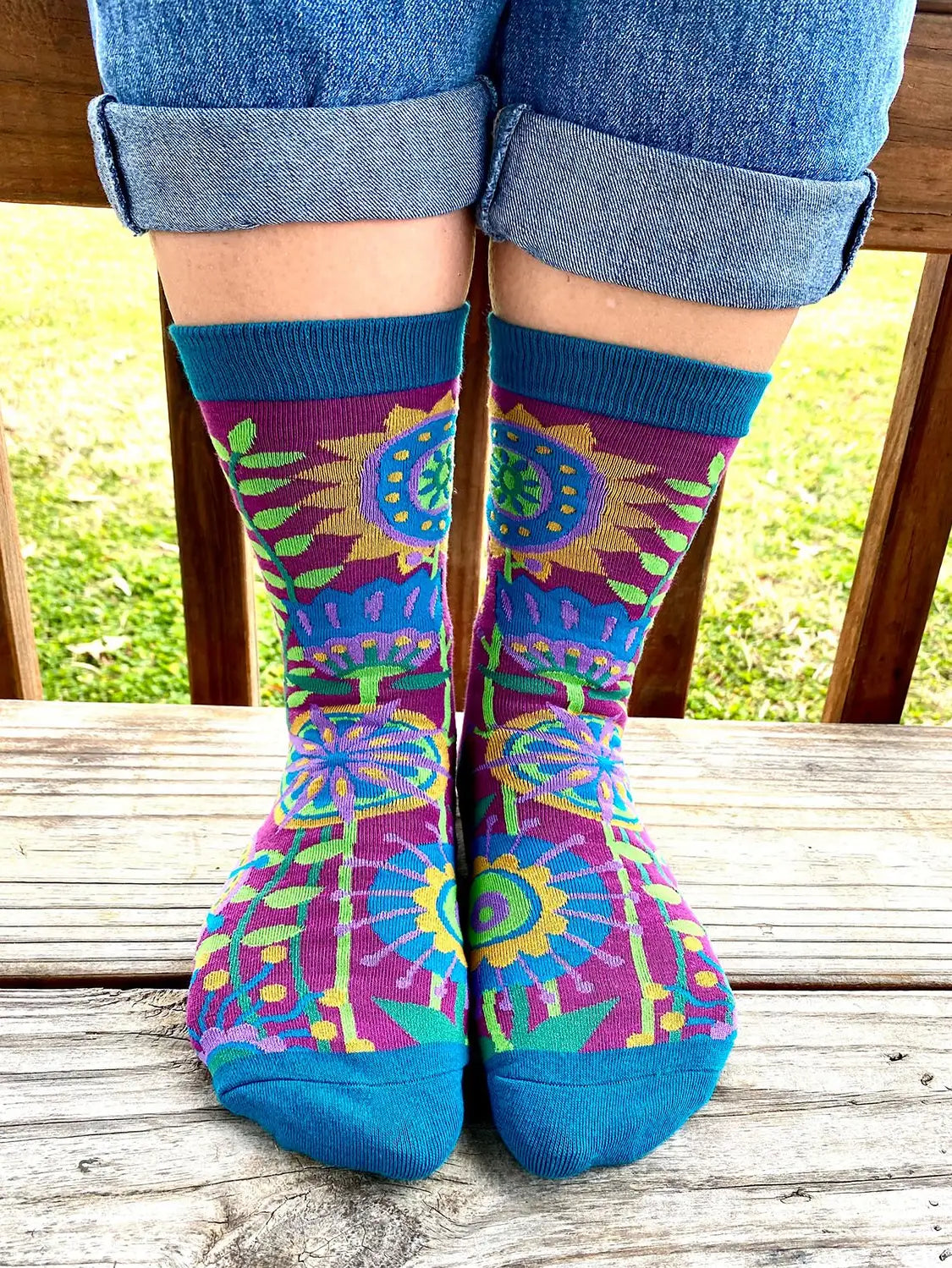 NOVELTY SOCKS - Funky Floral Women's Crew Socks