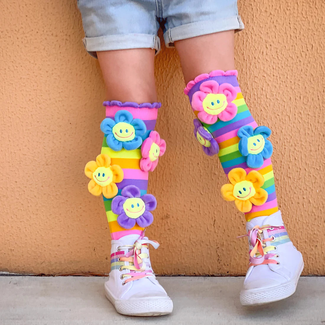 With our vibrant Flower Fun Socks, which include plush flowers manufactured to order, welcome spring!  The flower's vibrant and upbeat colours will add life to any outfit and a hint of spring to your wardrobe all year long.