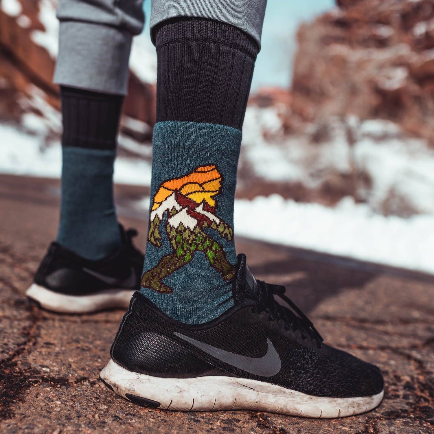 Men's  Yeti Hiking Socks - Blue🏕️
